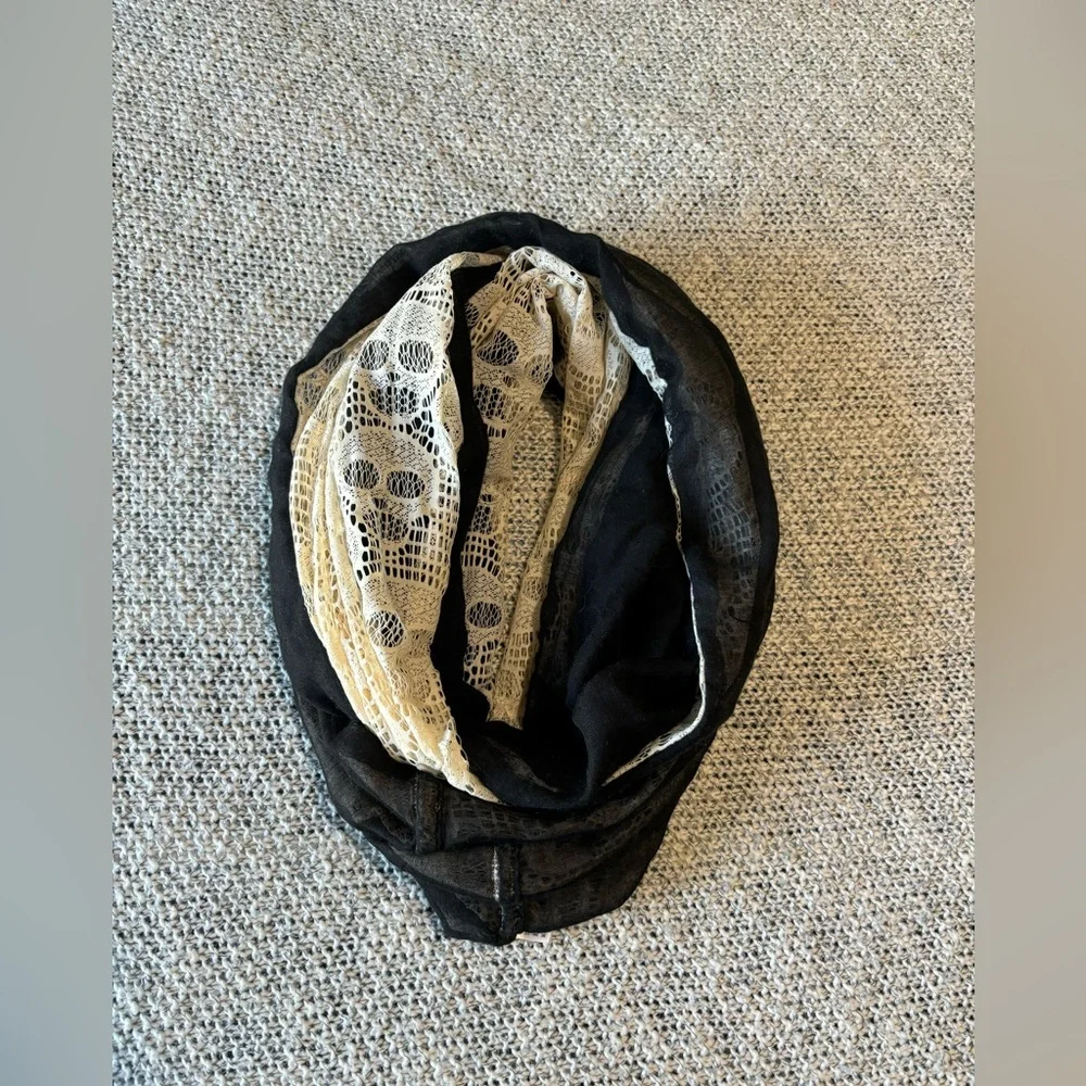 Black & Cream Skull Infinity Scarf